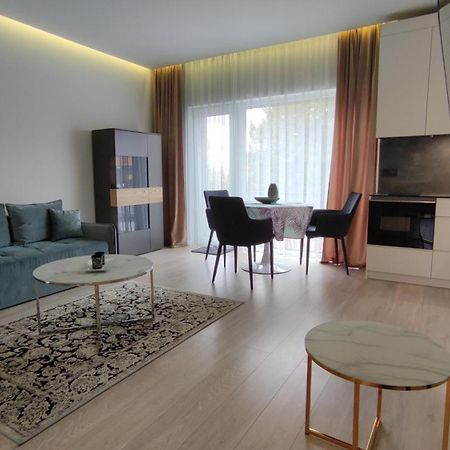 New J&R Apartment Near Girstutis, Free Private Parking & Self Check-In كاوناس المظهر الخارجي الصورة