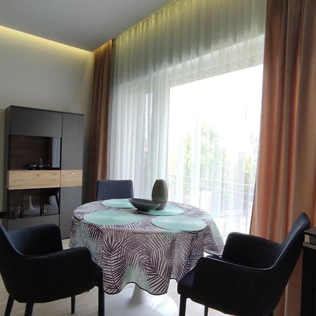 New J&R Apartment Near Girstutis, Free Private Parking & Self Check-In كاوناس المظهر الخارجي الصورة