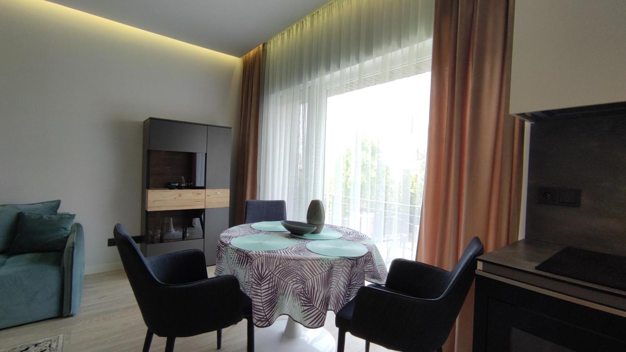 New J&R Apartment Near Girstutis, Free Private Parking & Self Check-In كاوناس المظهر الخارجي الصورة