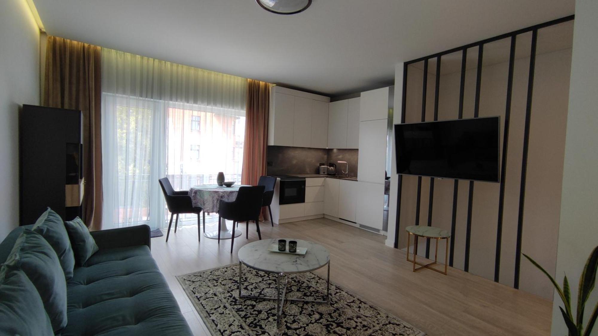 New J&R Apartment Near Girstutis, Free Private Parking & Self Check-In كاوناس المظهر الخارجي الصورة