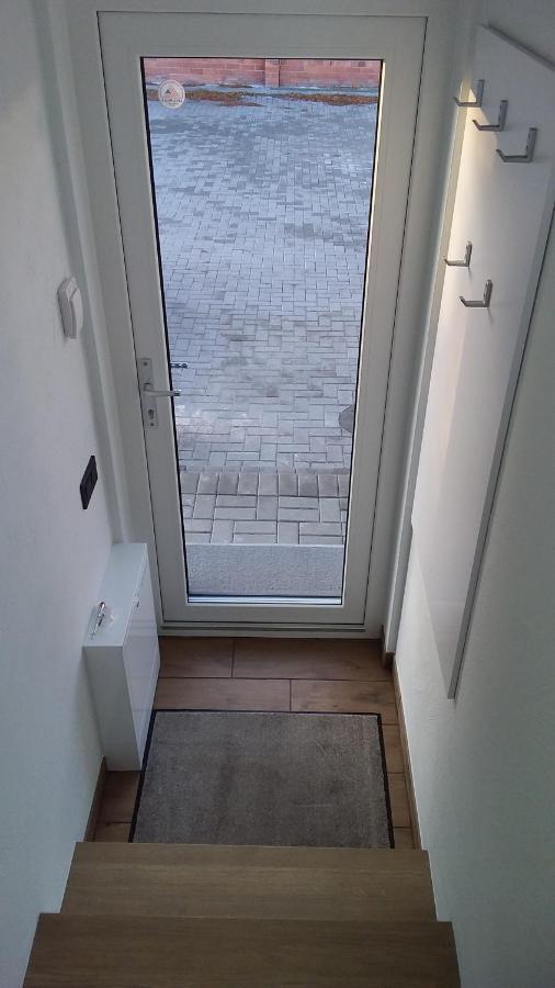 New J&R Apartment Near Girstutis, Free Private Parking & Self Check-In كاوناس المظهر الخارجي الصورة