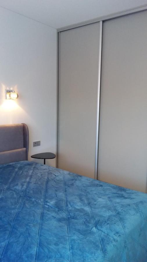 New J&R Apartment Near Girstutis, Free Private Parking & Self Check-In كاوناس المظهر الخارجي الصورة